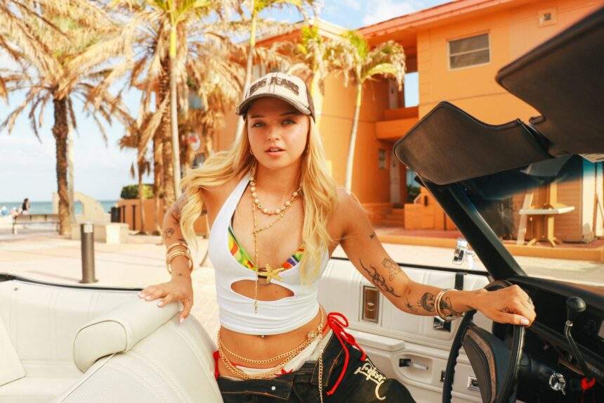 Joalin aposta no dance-pop em “Bikini”