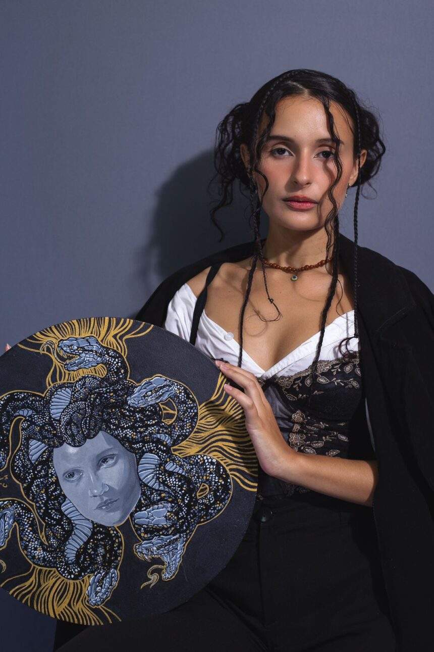 Lalin Witch apresenta a exposição ‘Offence’, no Espaço Cultural  M.D. Gotlib, com obras inéditas, a partir de 25 de abril