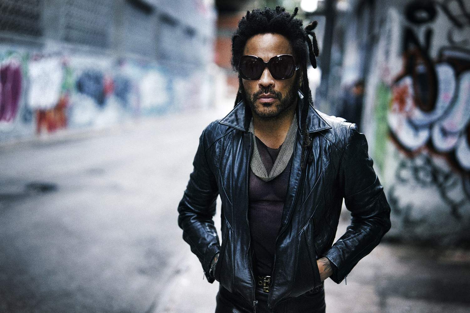 Ícone do rock, Lenny Kravitz lança clipe de “Human”