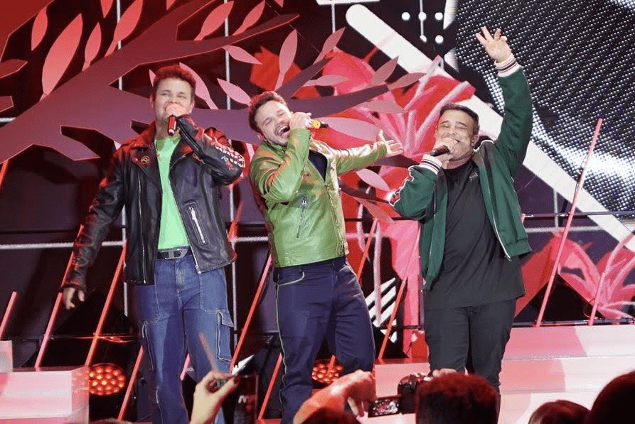 Matheus Fernandes grava DVD icônico ao lado de Léo Santana, Matheus & Kauan, MC Daniel, Kevin O Chris e Rogerinho