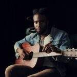 Shaboozey une country e hip hop no hit “A Bar Song (Tipsy)”, que conquistou paradas globais