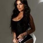 Eleita Miss, Mariana Marquini quebra regra, se lança no OnlyFans e fatura R$ 28 mil em 24h: “era recatada”