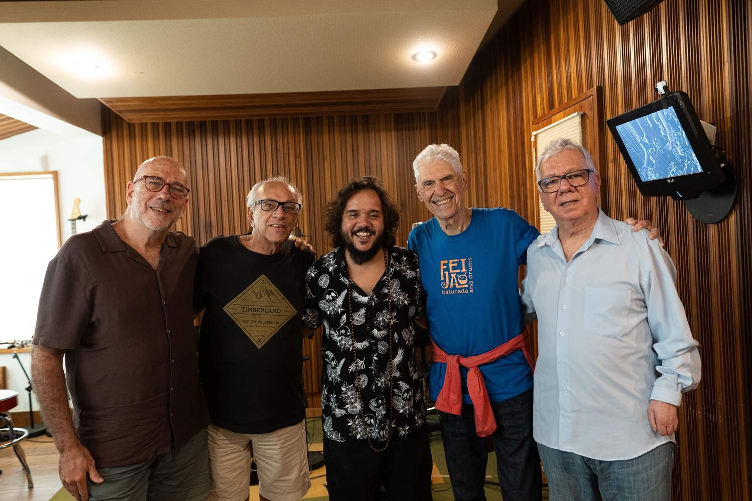 Rodrigo Braga convida MPB4 para emocionante single “Ancestrais”