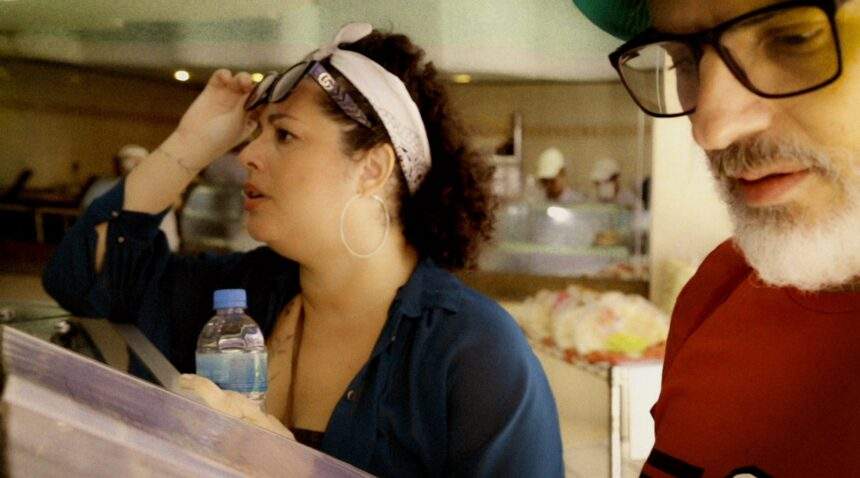 André Paixão celebra o amor e a escuta no clipe “O Ladrão de Virgulas”