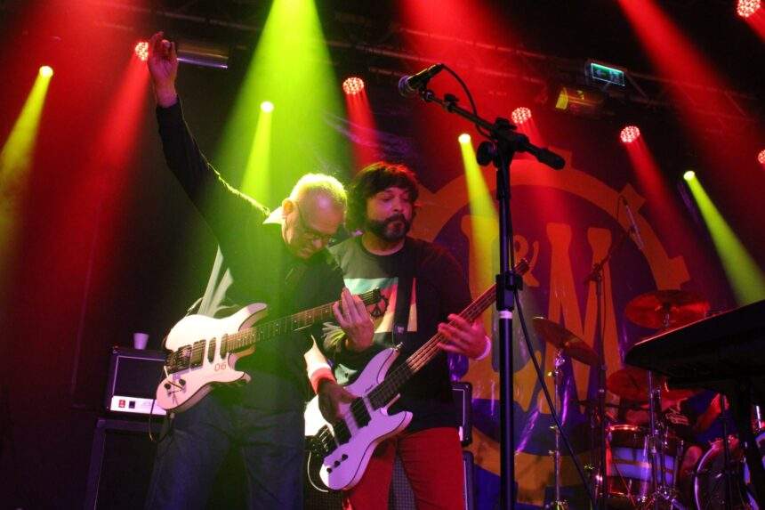 Canal Na Ponta da Agulha lança documentários sobre shows de Rick Wakeman e Licks & Maltz com Engenheiros sem CREA 