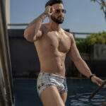 Muso do OnlyFans casado com mulher, Pierre Cep fala sobre 1ª vez em cena gay: “curioso, mas sou hétero”