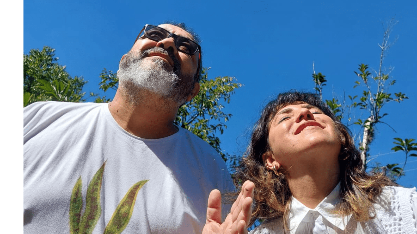 Mari Martins traz o afoxé em ´Agradeça` com a colaboração de Serginho Prestes em homenagem ao Djonga (1956-2015)