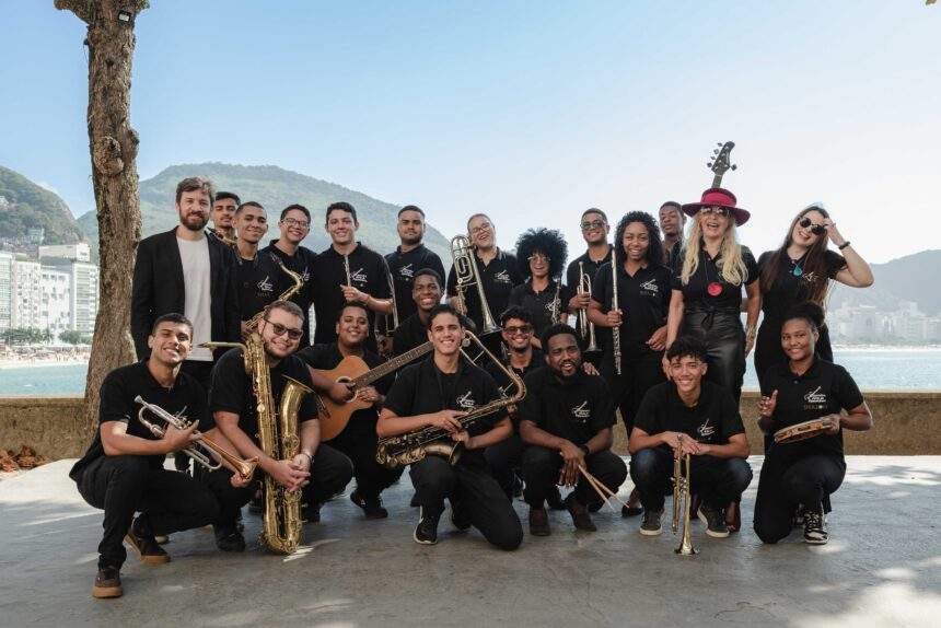 Orquestra Forte de Copacabana em clima de festa junina no sábado, 29/6