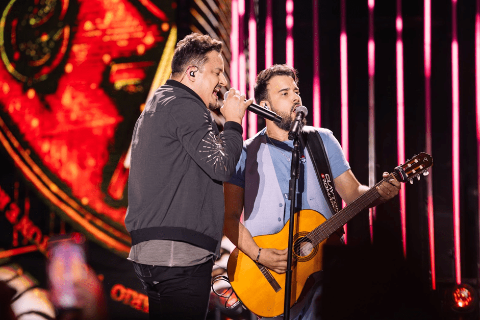 Ao Vivo em Brasília: Clayton & Romário lançam primeiro volume de grande projeto