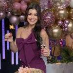 Amanda Françozo festeja aniversário entre amigos famosos com karaokê