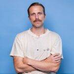 AWOLNATION une pop alternativo e rap em “I Am Happy”, com Del The Funky Homosapien