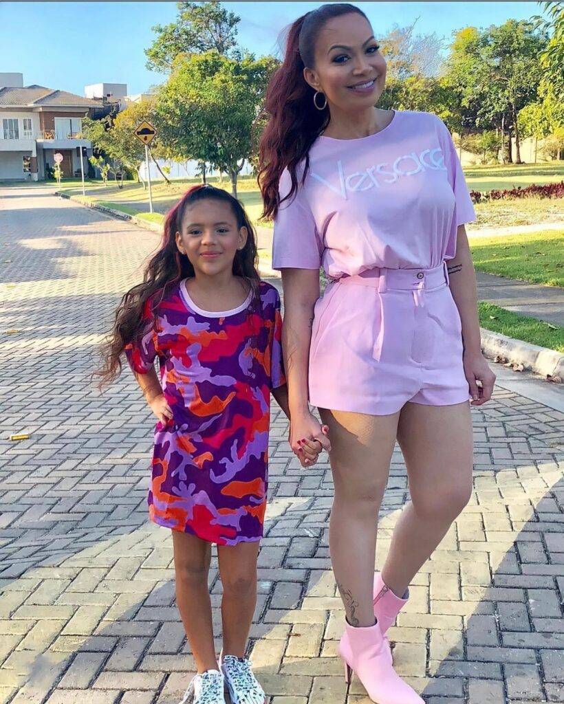 Duda Real: O que será que aconteceu com a cantora que encantou Solange Almeida? 1 Duda Real: O que será que aconteceu com a cantora que encantou Solange Almeida?