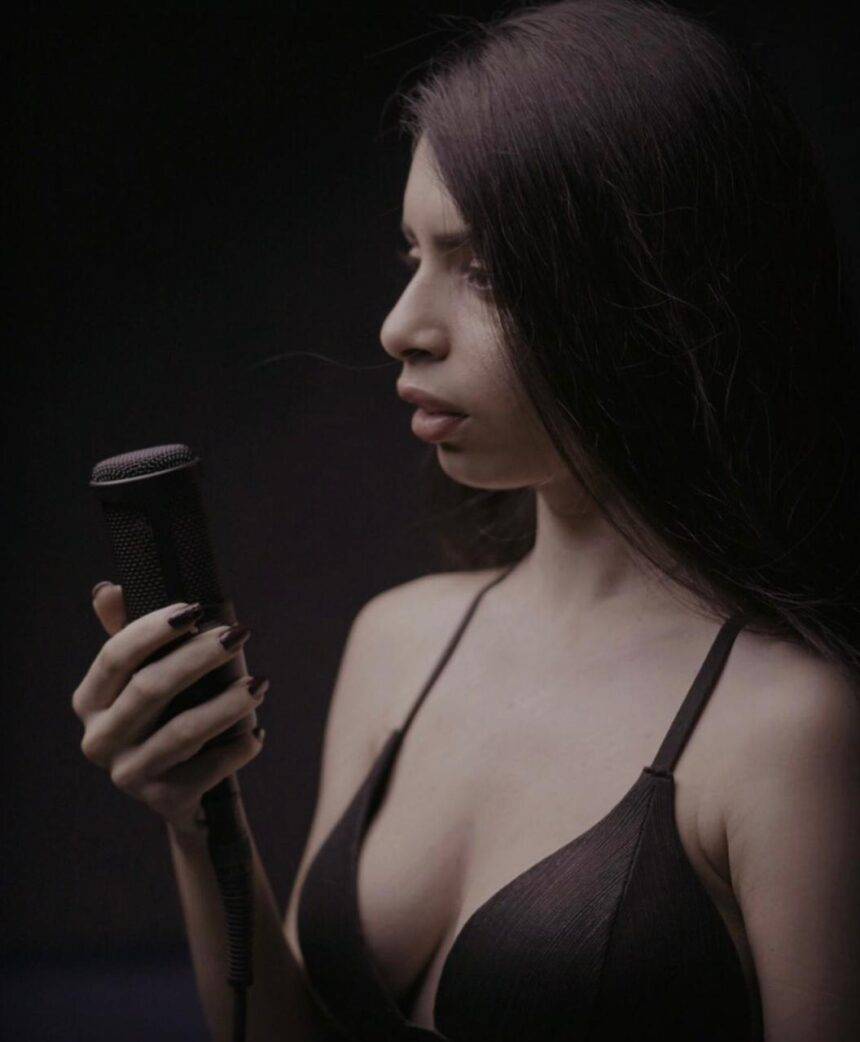 Veronica França é a nova vocalista da banda “Boa Solo”