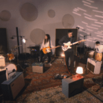 Blue Mar lança sessão ao vivo para roqueira e intensa faixa “Never Ever Was”