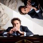 Bryan Ferry revela “She Belongs To Me”, primeiro single de coletânea dos 50 anos de carreira 