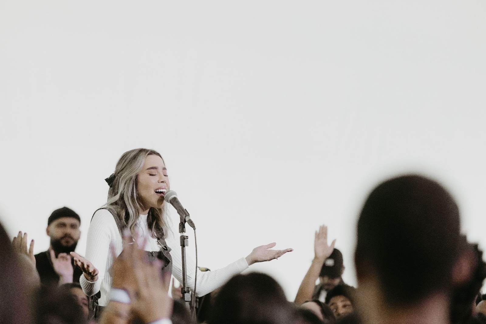 Em alta nas plataformas, Julliany Souza celebra nova fase de carreira