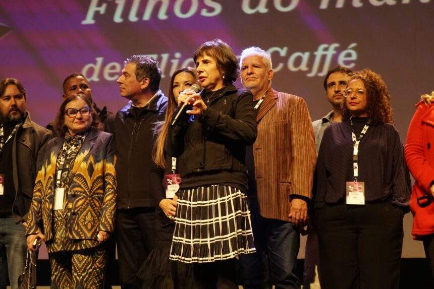 ‘Filhos do Mangue’, de Eliane Caffé, ganha direção e atriz coadjuvante em Gramado