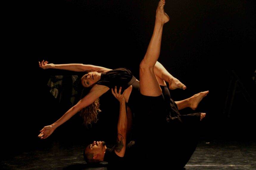 Gratuito: Companhia de Atores Bailarinos Adolpho Bloch celebra 25 anos com aclamado espetáculo “Bar da Esquina” na Tijuca