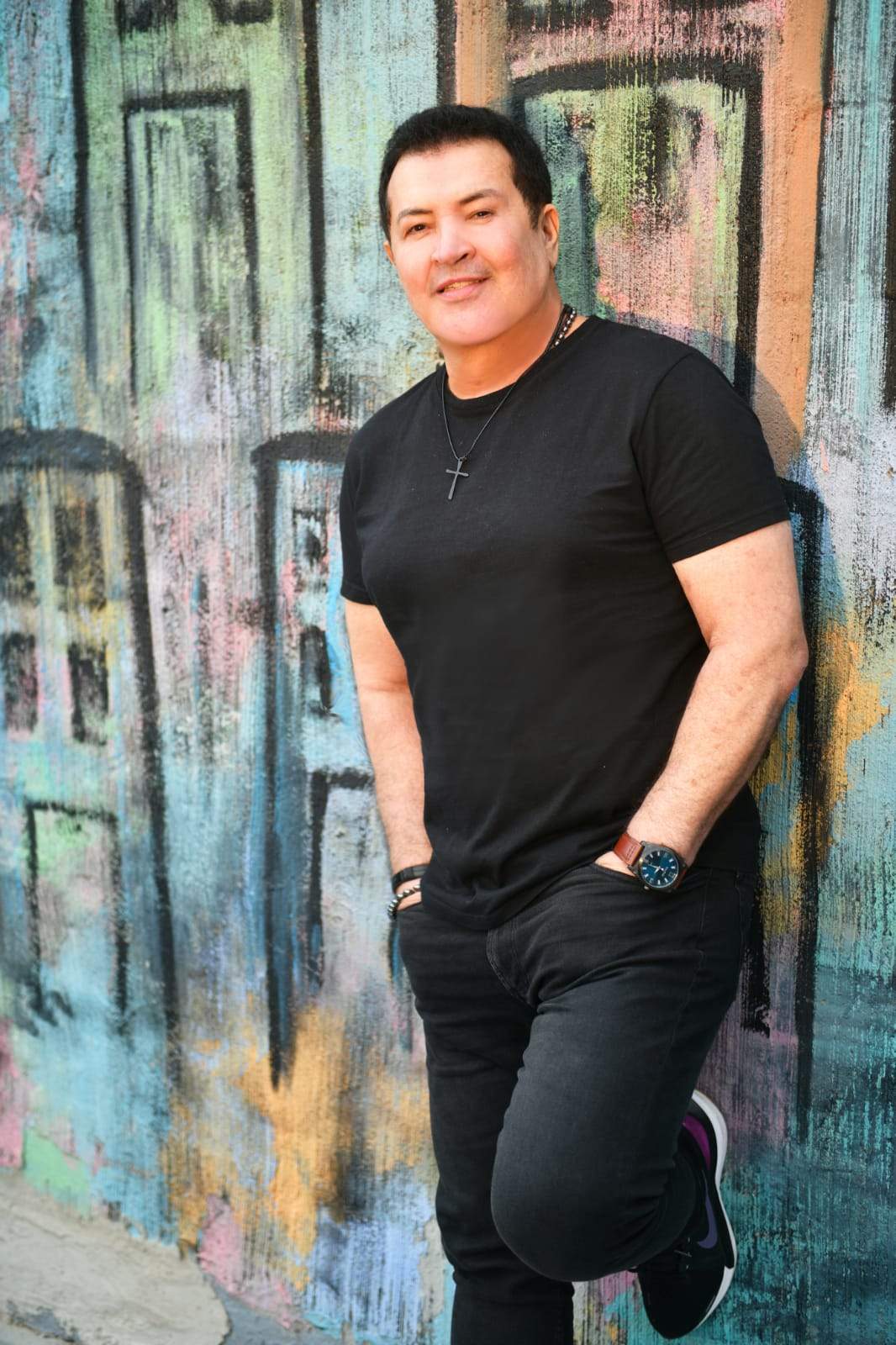 Beto Barbosa se apresenta em programa especial de Frank Aguiar na TV Aparecida