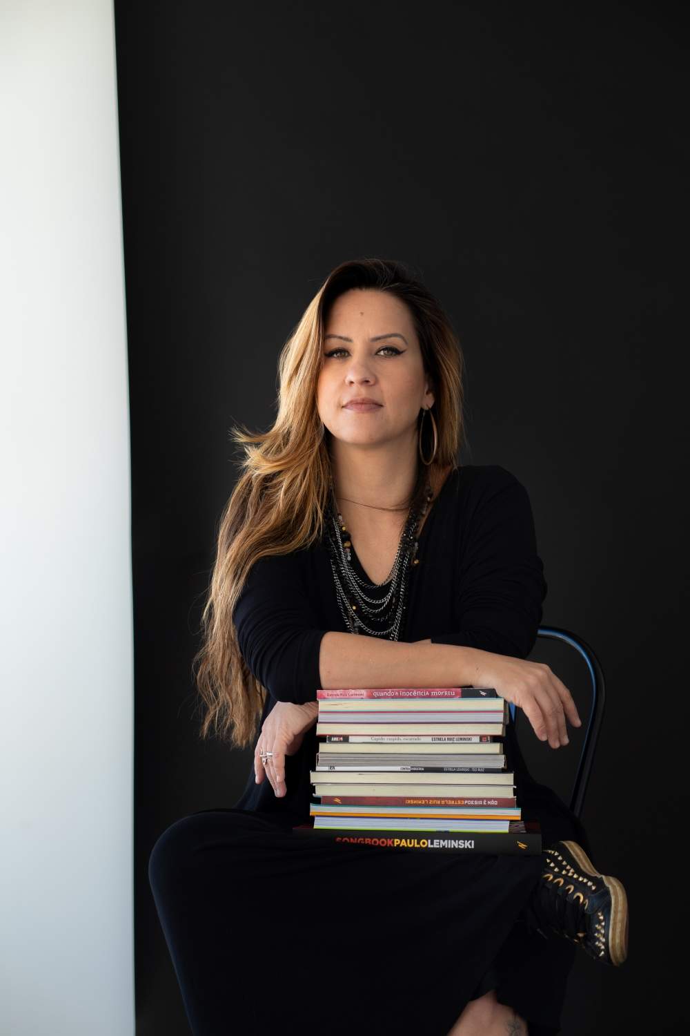 Estrela Ruiz Leminski lança livro e faz show no Sesc Avenida Paulista