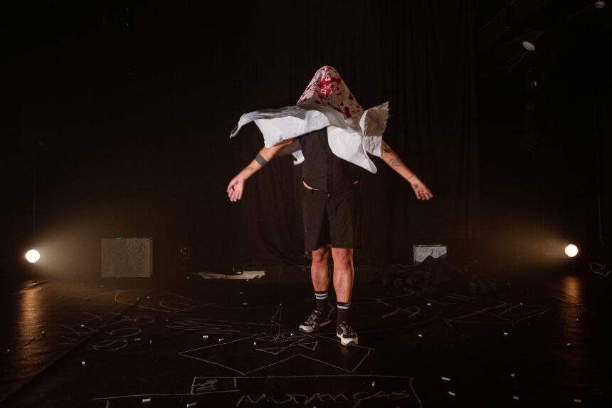 “O Filho da Geni” fala sobre violência sexual contra garotos e cultura do silêncio