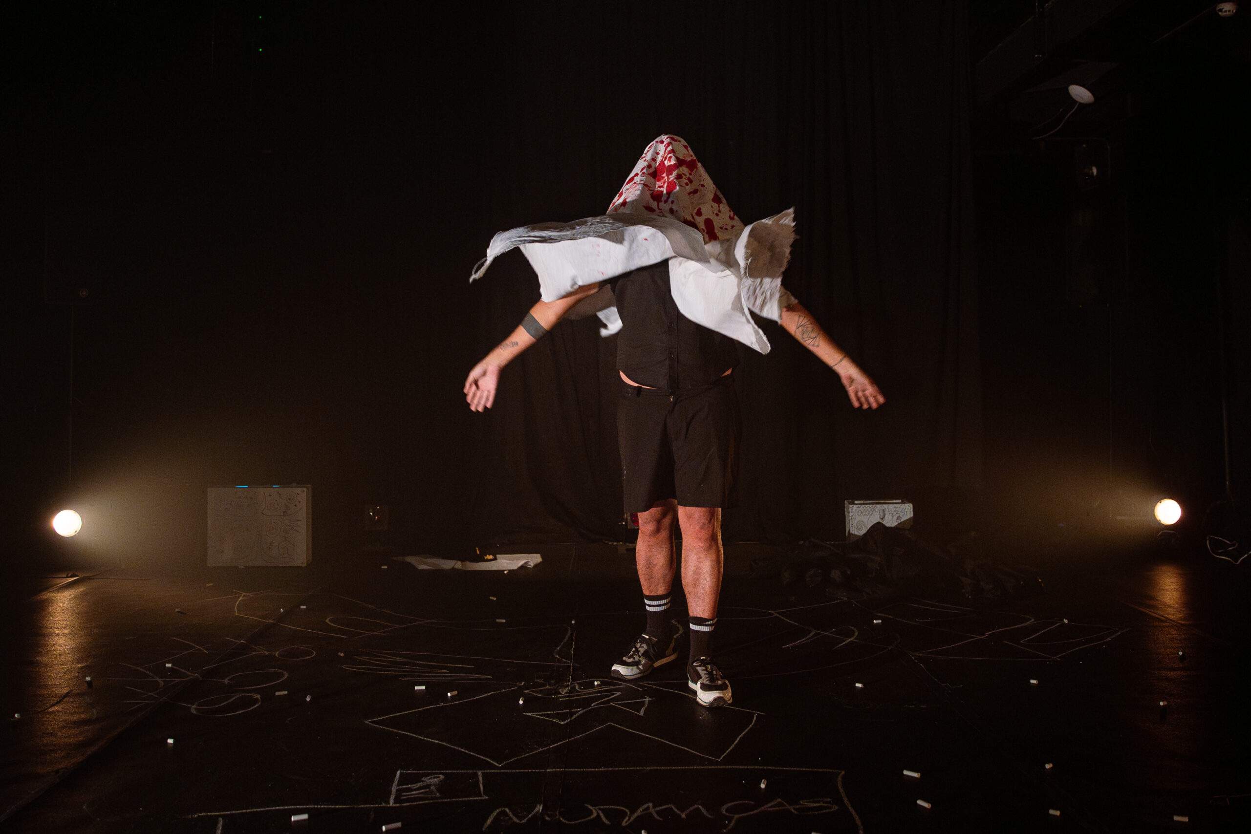 “O Filho da Geni” fala sobre violência sexual contra garotos e cultura do silêncio