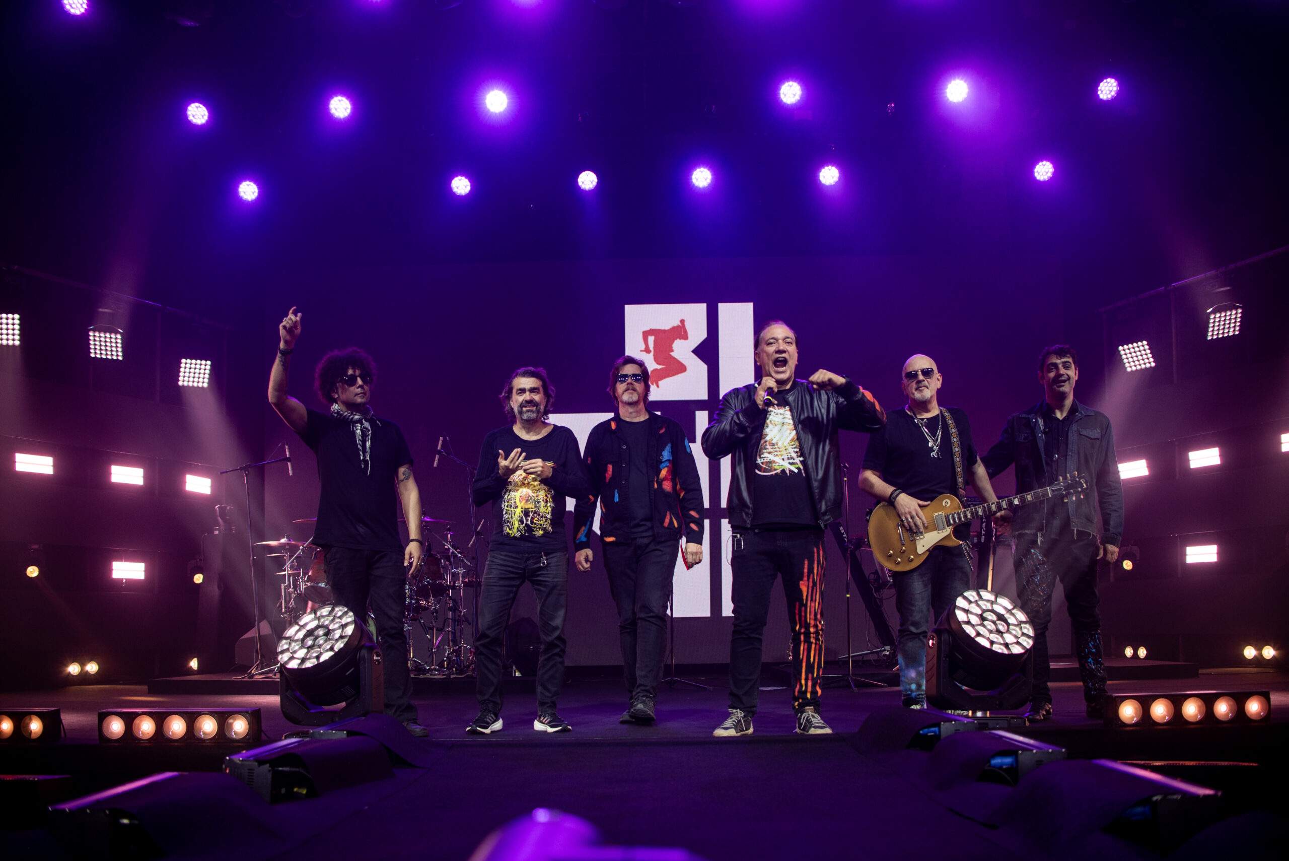 Show da banda Biquíni abre a festa de aniversário da TV Aparecida