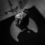 ‘Manual da Bandida’: nova faixa de Enzo Cello é um convite envolvente à noite paulistana