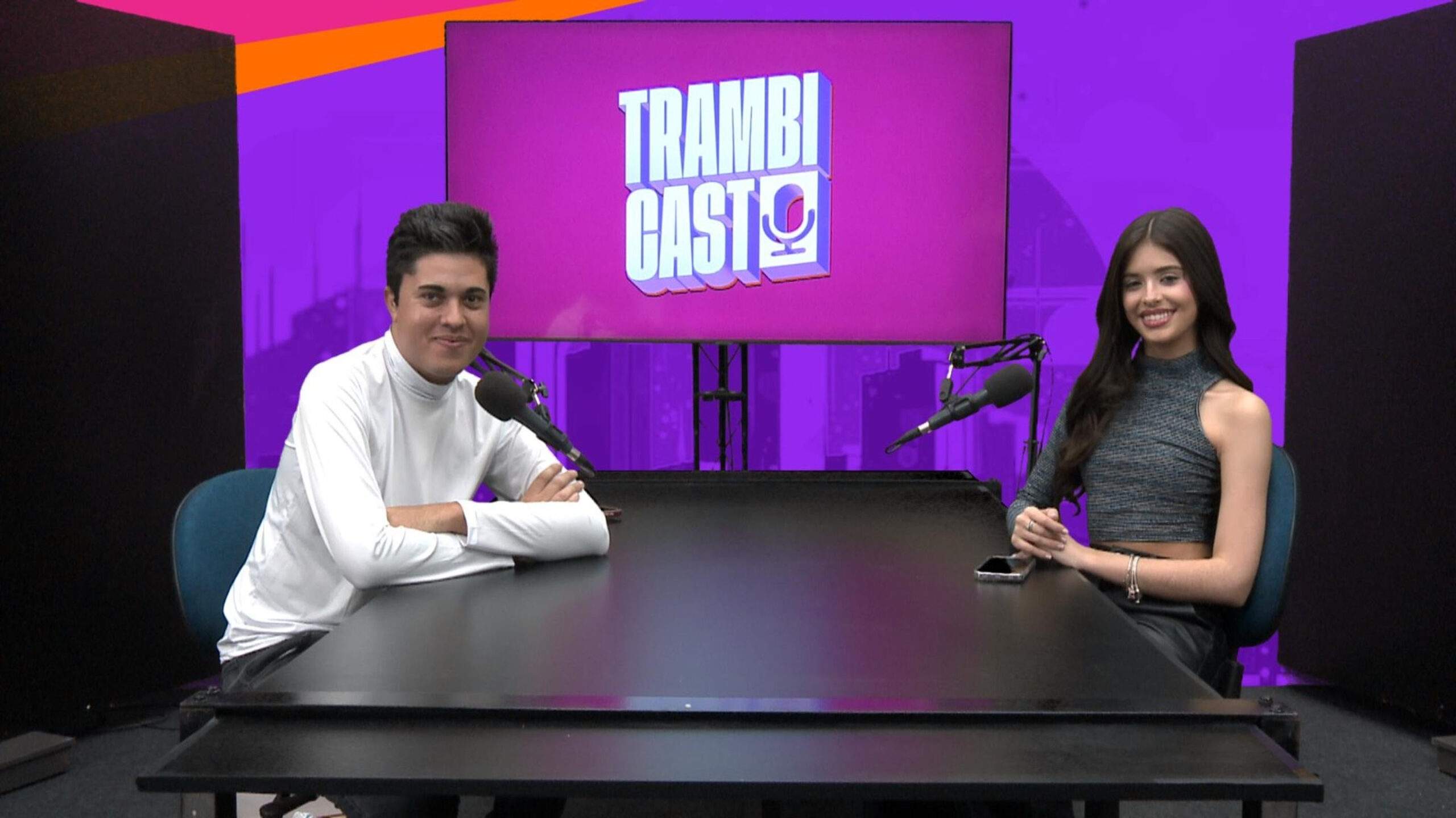 Duda Reis brilha no Podcast “Trambicast” e revela detalhes da carreira