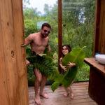 Anã do OnlyFans, Mini Gabys fatura R$ 80 mil e viraliza ao mostrar marido com 1,80m de altura