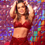 Influencer Mini Gabys será a primeira anã a desfilar como musa no Carnaval de SP: “quebrando padrões”