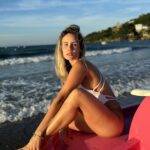 Musa +18, Tuani Basotti fatura com ‘flagras’ de maiô e revela coleção de R$ 40 mil: “os homens têm tara”