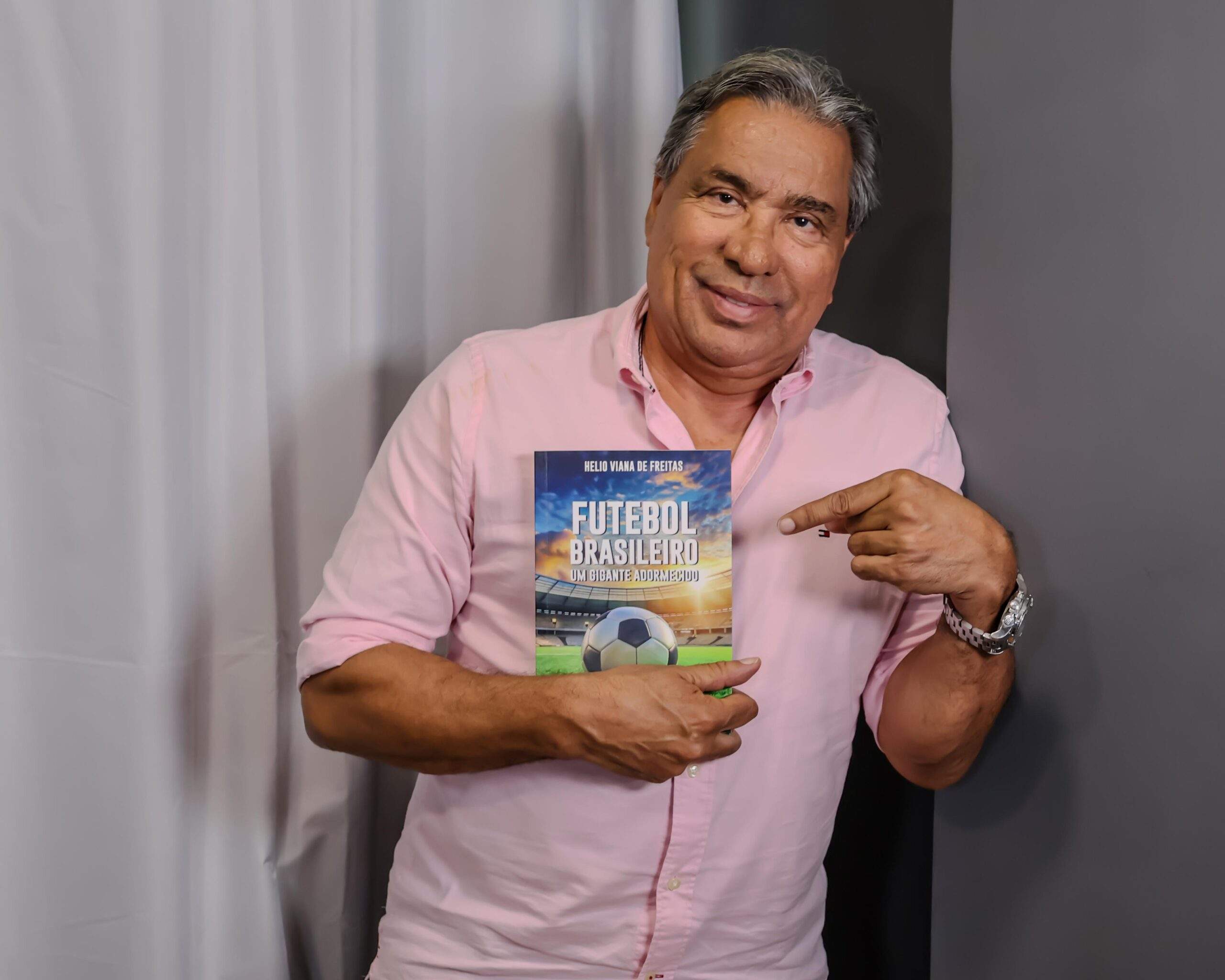 Hélio Viana lança o livro ‘Futebol Brasileiro – um gigante adormecido’, sobre a indústria do esporte mais popular do Brasil 