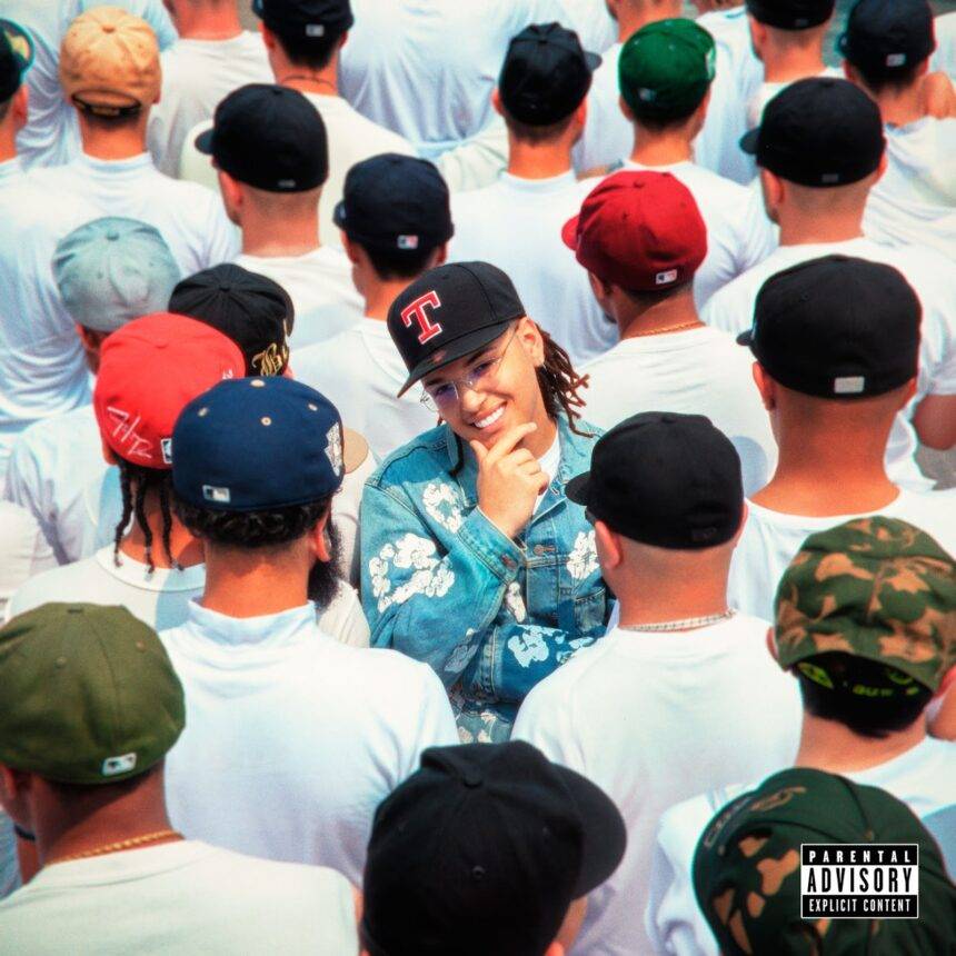 Refletindo sobre a persistência em busca do sonho, Tchelo Rodrigues lança o álbum ‘É Que Eu Nasci Teimoso (ÉQENT)’