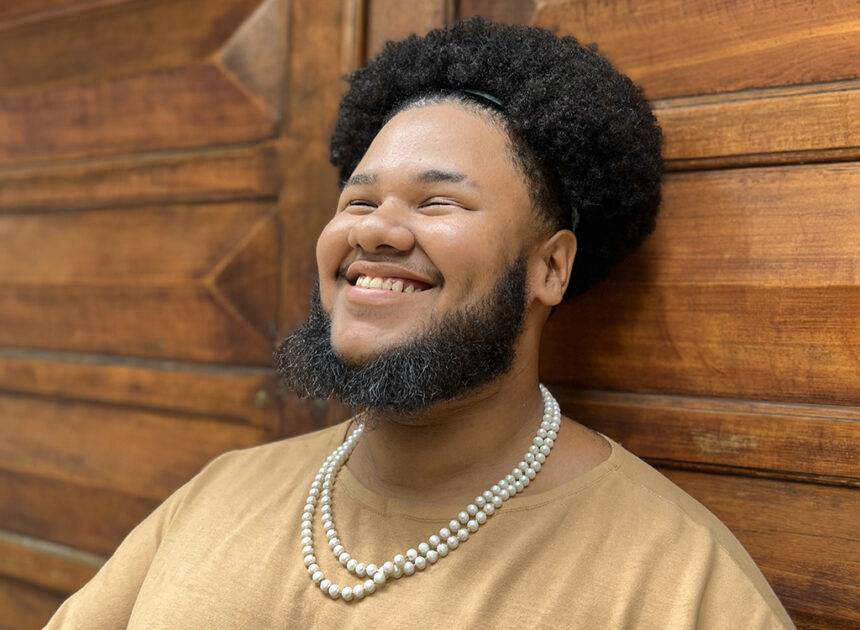 João Loroza navega entre o amor e o desejo em seu novo EP: “SOUL EU”