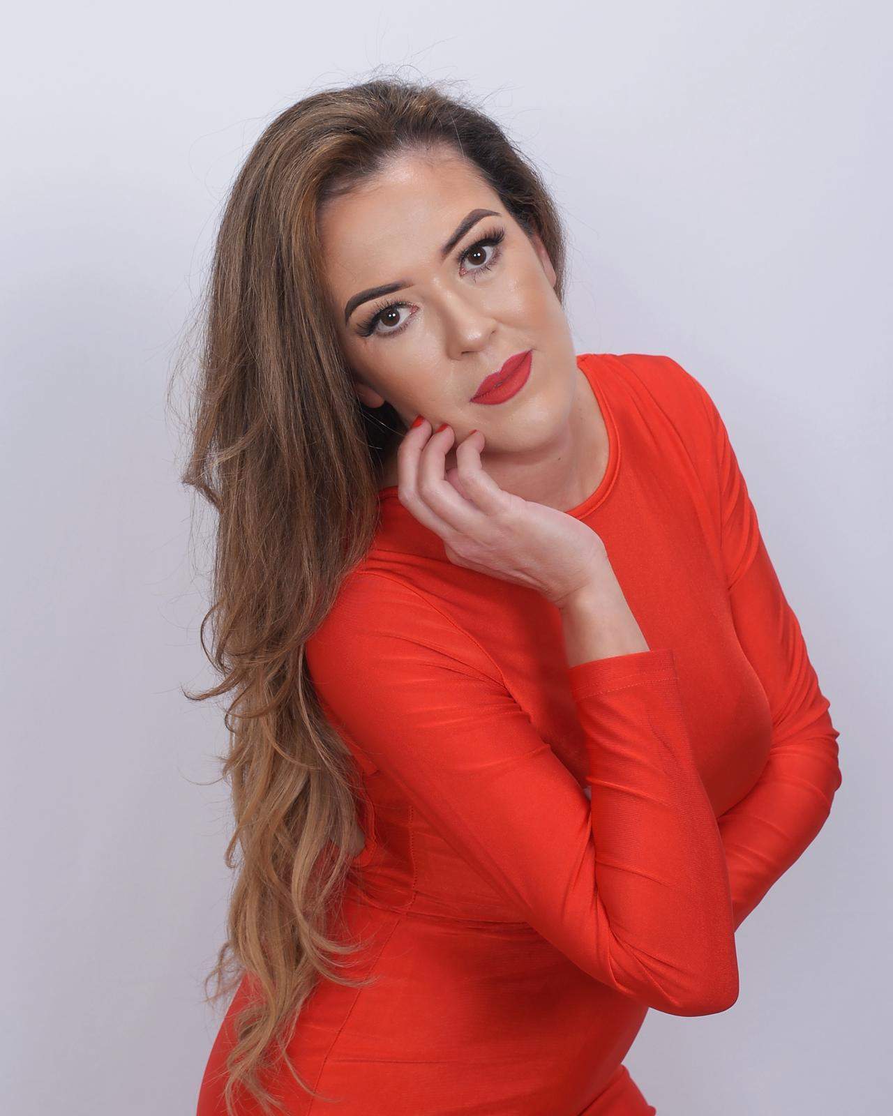 Maryelín Olivera com sua nova música “El Arma Blanca” desperta consciências