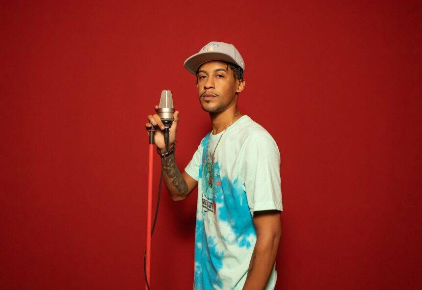 Destaque do novo rap carioca, Raffé lança live session exclusiva na Sala Vermelha