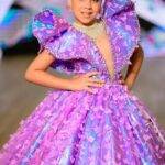 Emilly Gasparetto é coroada Mini Universe em competição internacional no Paraguai