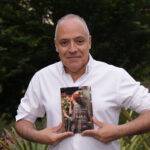 Raul de Orofino reflete sobre a “realidade invisível” do amor e da vida em seu novo livro
