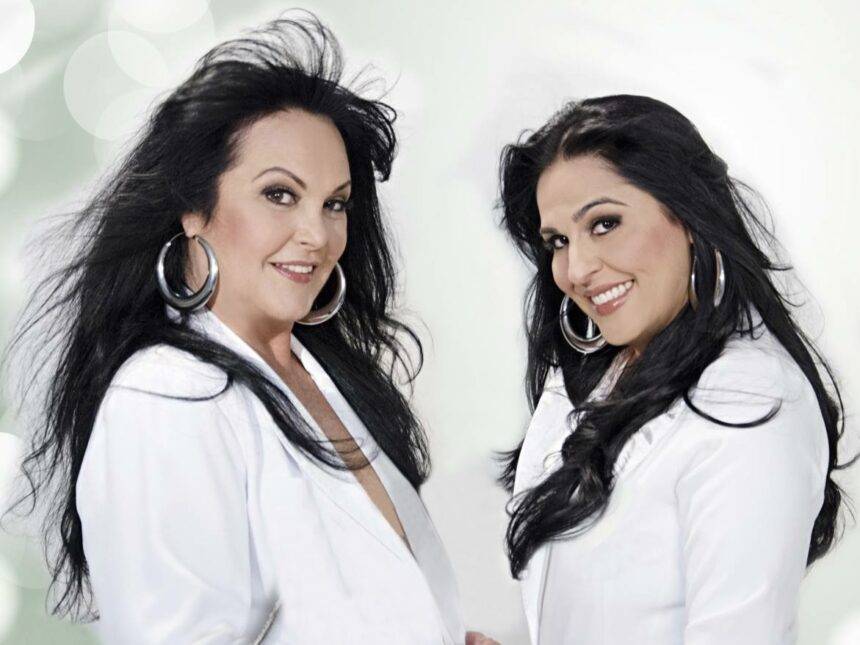 As Marcianas, Cacique & Pajé e Fagner & Diego no palco de Aparecida Sertaneja