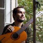 Quadrinista e músico, Camilo Solano busca o que nos aproxima como pessoas no álbum “Quase Tudo Mundo”