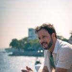 Léo Martins grava música de Edu Krieger relembrando a amizade dos tempos de faculdade