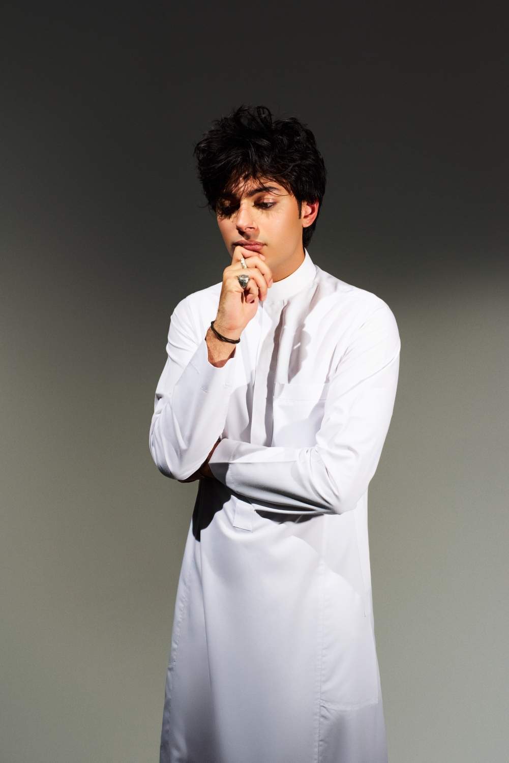 Conheça Mishaal Tamer, nome em ascensão do pop para a geração Z