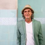 Roger Resende celebra 40 anos de carreira com EP “Sessão Autoral”