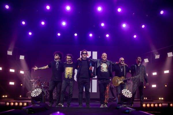 Banda Biquíni celebra o Réveillon na TV Aparecida com grande show