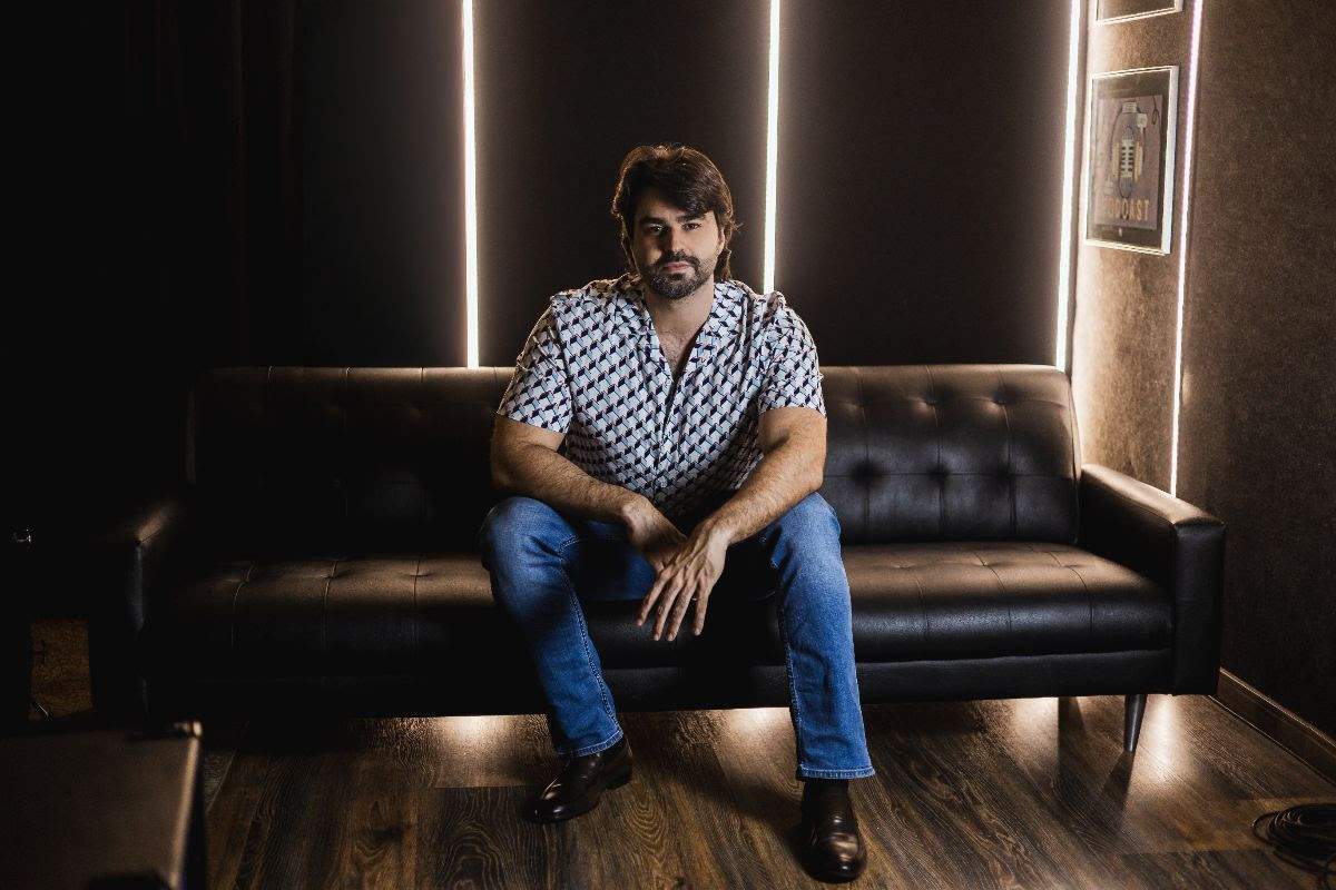 Vic Melo lança novo single; ouça “C’mon Now”