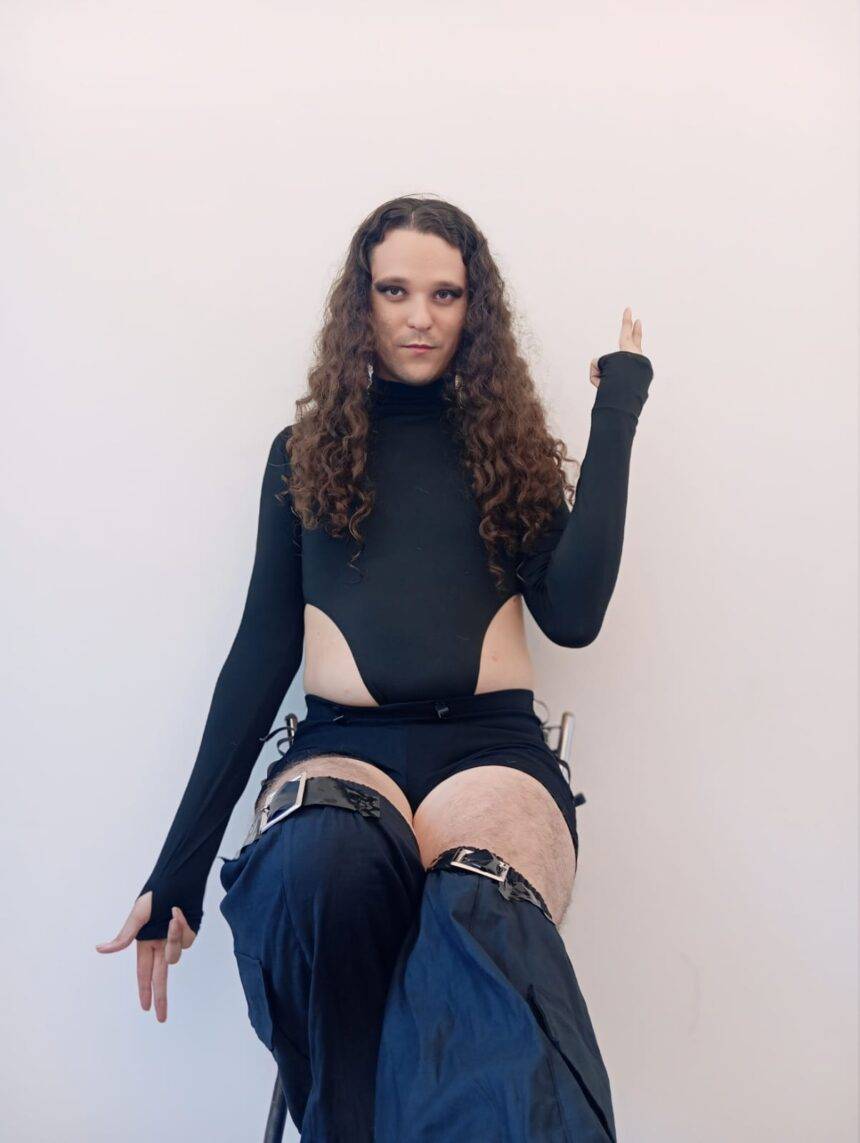 Elvis Leáttili lança “EL EP” e promove versatilidade musical em seu primeiro projeto