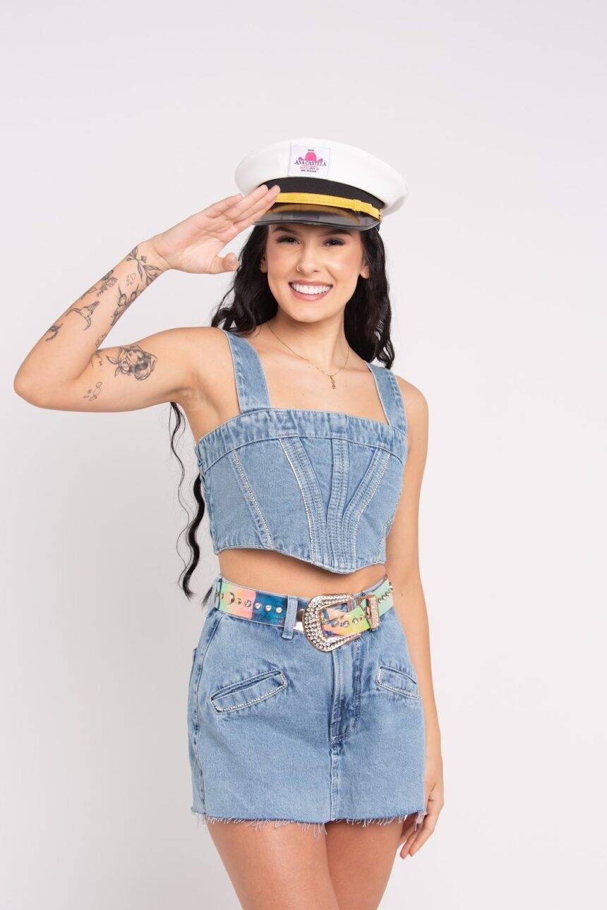 Ana Castela embarca em seu primeiro cruzeiro com participações especiais