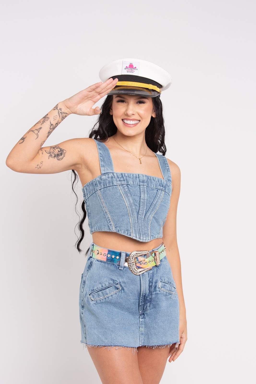 Ana Castela embarca em seu primeiro cruzeiro com participações especiais