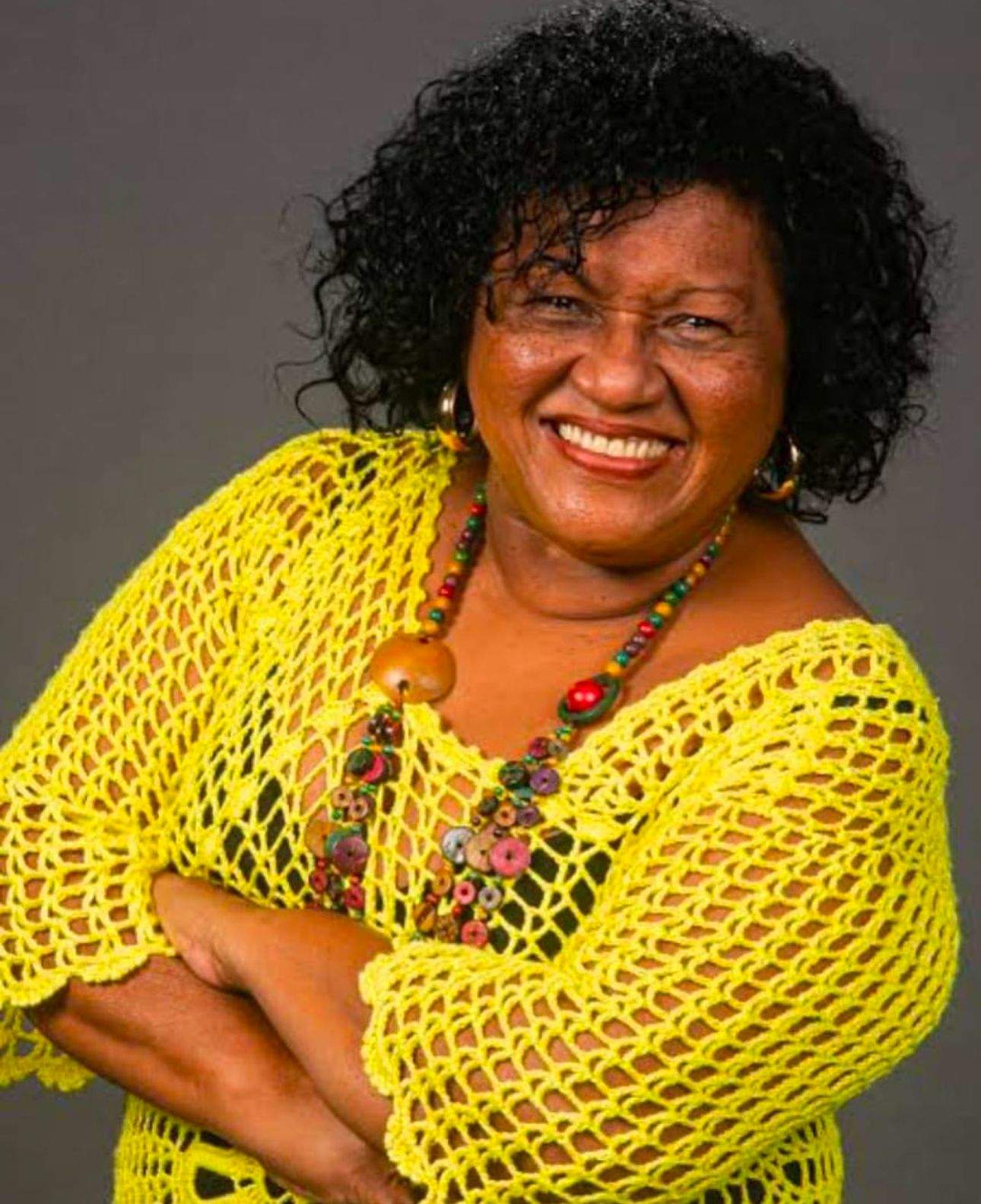 Artista Pernambucana Tereza Oliveira foi elogiada por grandes nomes do samba entre eles o cantor Jorge Aragão